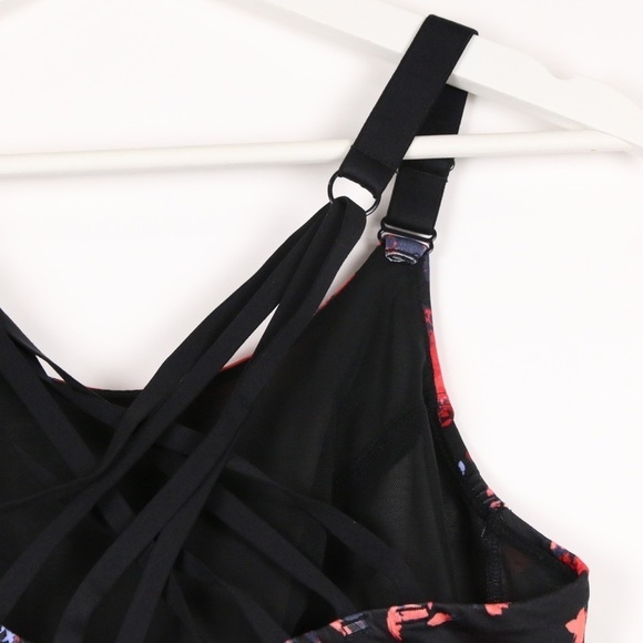 Livi Active Sports Bra - Picture 6 of 8